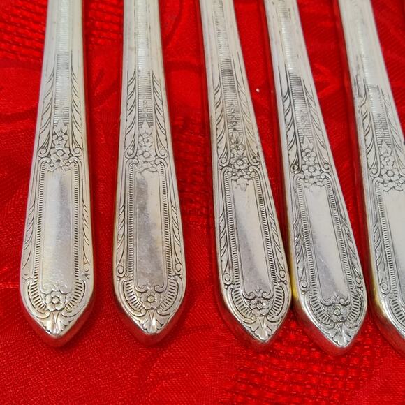 8X BK COTILLION Rogers Vintage Silverplate Flatware IS Butter Knives - Picture 8 of 13
